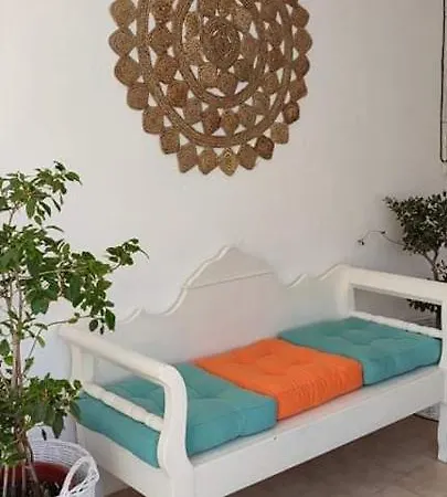 Dioni Kamari (Santorini)