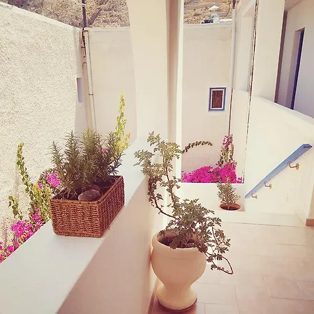 Dioni Kamari (Santorini)