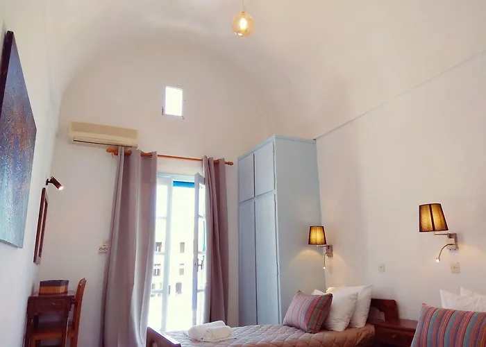 Dioni Hotel Kamari (Santorini)